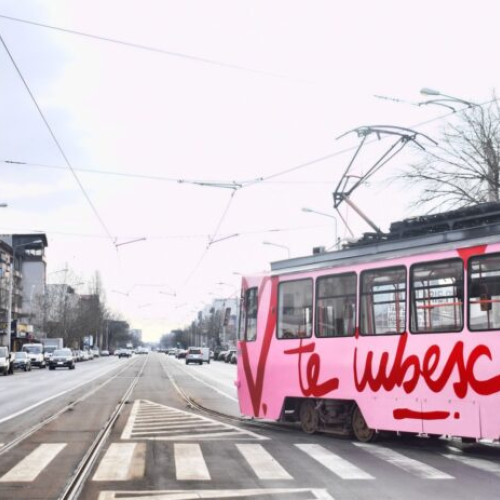 Tramvaiul Iubirii aduce romantic în București