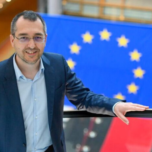 Vlad Voiculescu reales presedinte al USR București