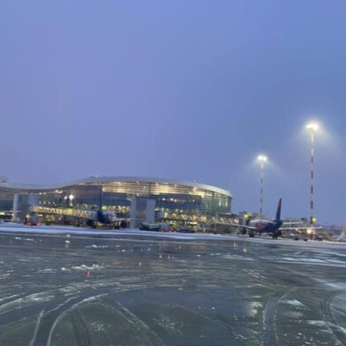 Traficul aerian la Aeroporturile din București, afectat de vremea de iarnă