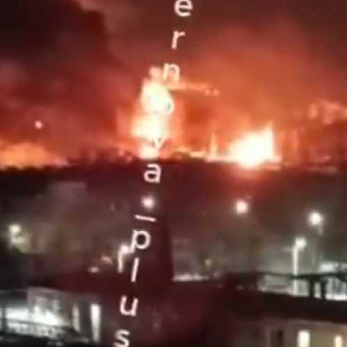 Video O importantă rafinărie de petrol de lângă Moscova a luat foc după un atac ucrainean cu drone