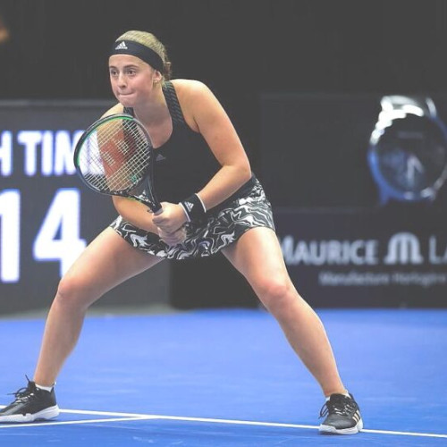 Jelena Ostapenko și Barbora Krejcikova încep cu victorii la Roland Garros