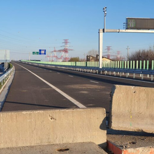 Start testării iluminatului public pe un nou lot al autostrăzii A0 București, informează secretarul de stat în Transporturi