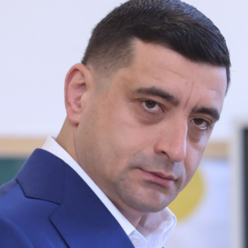 Video George Simion a fost filmat la o terasă în Cipru, în timp ce simpatizanții AUR protestau în Piața Victoriei. Reacția partidului