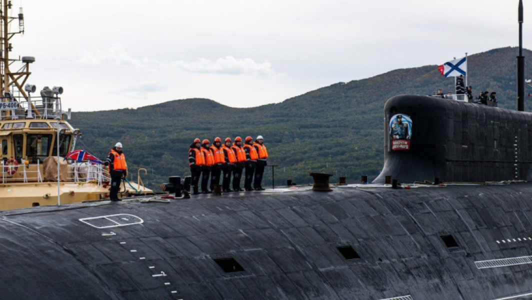Principala bază de submarine nucleare ale Rusiei din Extremul Orient a fost avariată de tsunami, arată imaginile din satelit