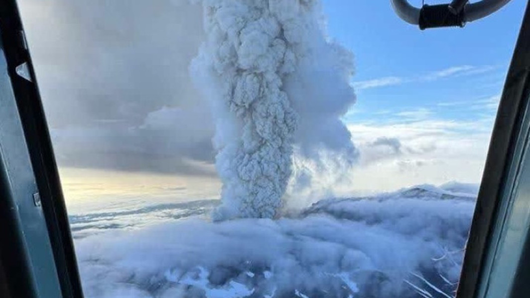 Cutremurul de 8,8 din Kamceatka a activat șapte vulcani din zonă. „O paradă de erupții”