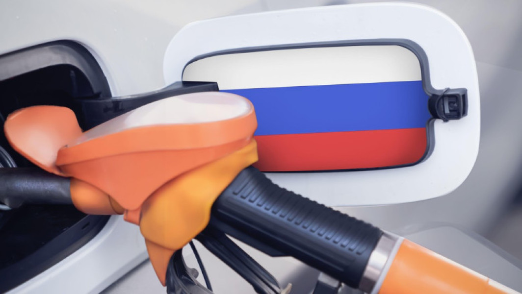 O nouă lovitură pentru Vladimir Putin. UE va aplica din 3 septembrie un plafon dinamic pentru prețurile petrolului rusesc