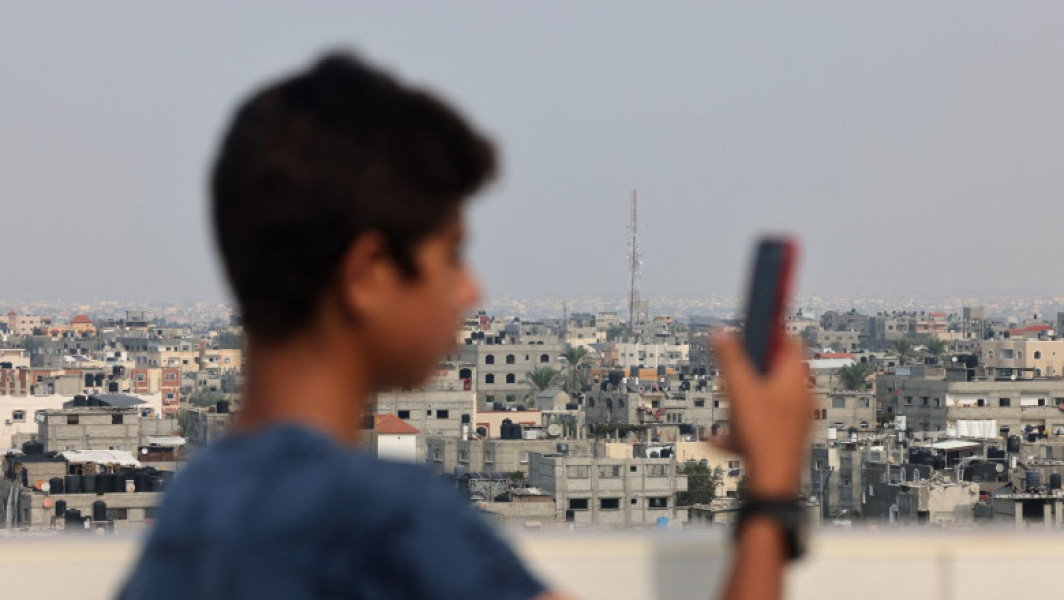 „Un milion de apeluri pe oră”: proiectul israelian de supraveghere în masă a palestinienilor și implicarea Microsoft