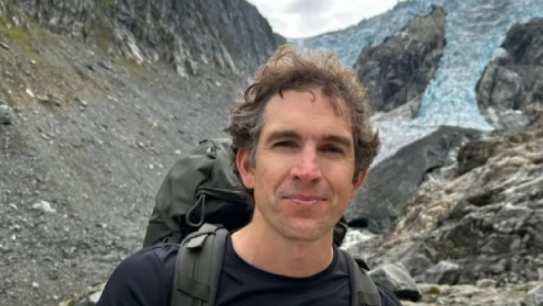 Un jurnalist dispărut de 6 zile în Norvegia a fost găsit în viață. Cum a supravieţuit în sălbăticie, cu o rană gravă