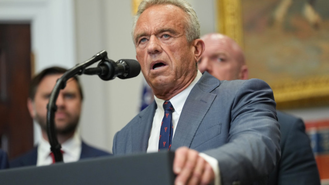 Un grup de profesioniști din domeniul sănătății solicită demiterea lui RFK Jr: „Distrage atenția publicului”