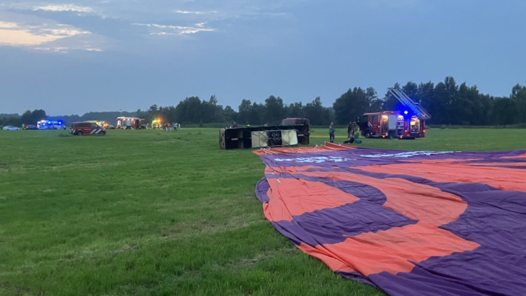 Un balon cu aer cald ce transporta 34 de persoane s-a prăbușit în Olanda. O persoană a murit, alte cinci au ajuns la spital