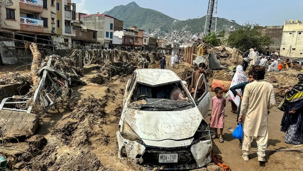Video&Foto Inundații devastatoare în Pakistan: cel puțin 321 de persoane au murit în ultimele 48 de ore. A fost declarată stare de dezastru