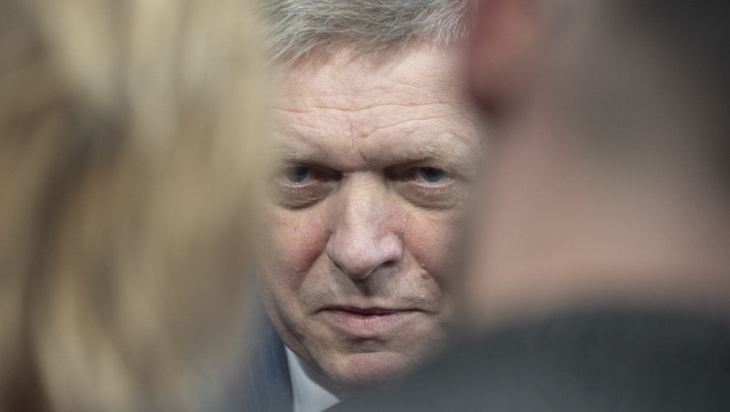 Premierul Robert Fico, ținta criticilor opoziției de la Bratislava pentru că nu a ajutat un grup de slovaci atacați în Serbia