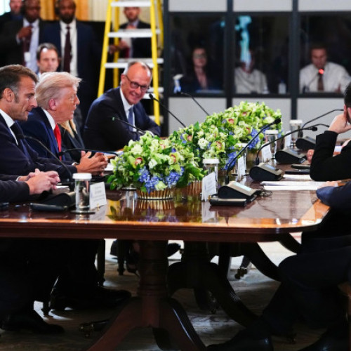 Cum reacționează Rusia la întâlnirea din această seară dintre Donald Trump și reprezentanții Europei. „Caută firimituri pe la mese”