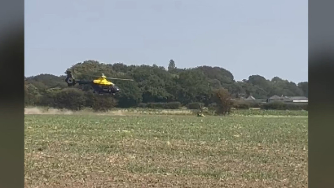Video Un elicopter al poliției britanice a zburat periculos de jos în timpul unei urmăriri. Concluziile investigației interne