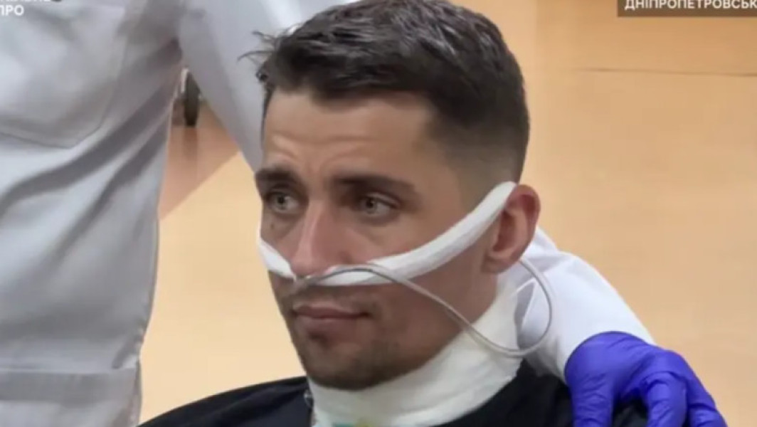 soldat ucrainean supraviețuiește după ce i-a fost tăiat gâtul și aruncat într-o groapă