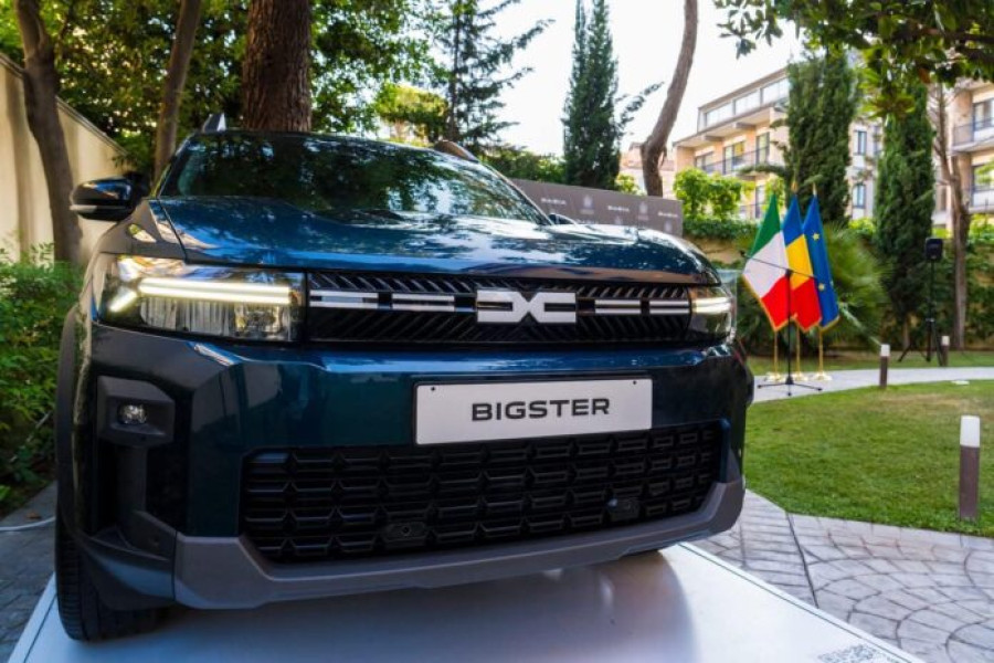 Piața auto din România în august înregistrează creștere, cu avans al mașinilor electrice