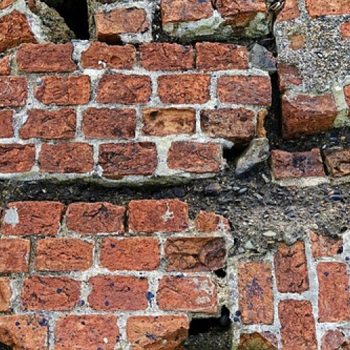 Patrimoniul Bucureştiului în paragină: sute de clădiri retrocedate părăsite, monumente cad în uitare