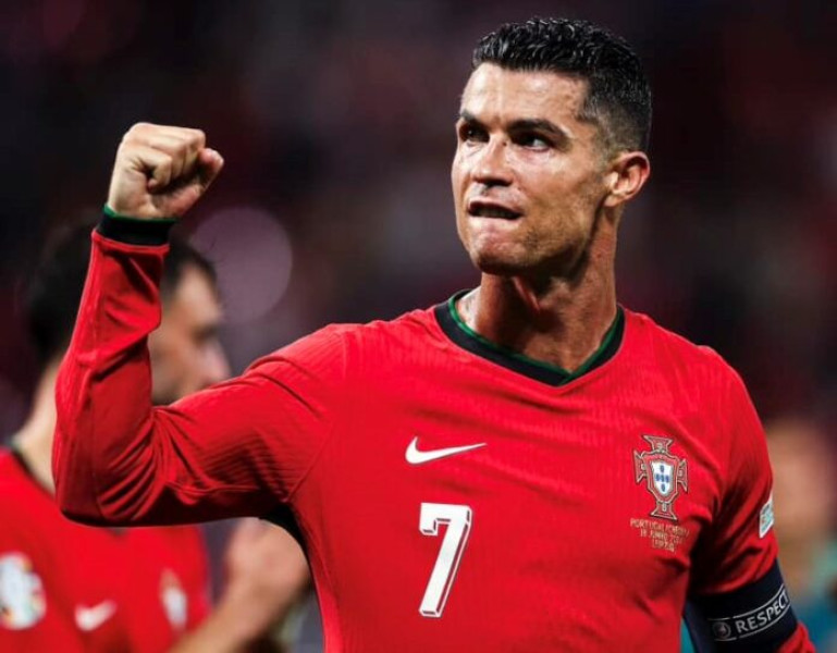 Cristiano Ronaldo primește premiul „Cel mai bun din toate timpurile”